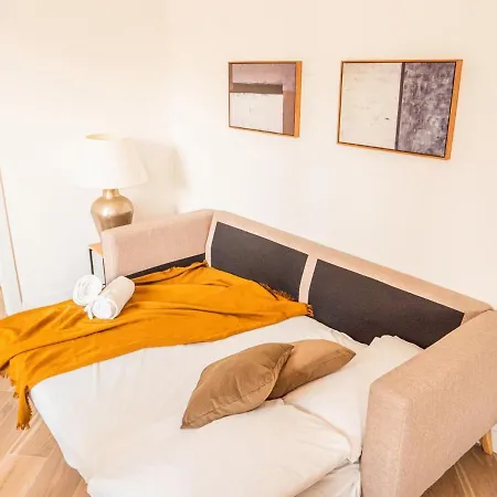 The Rent - Duomo Deluxe Two-bedroom